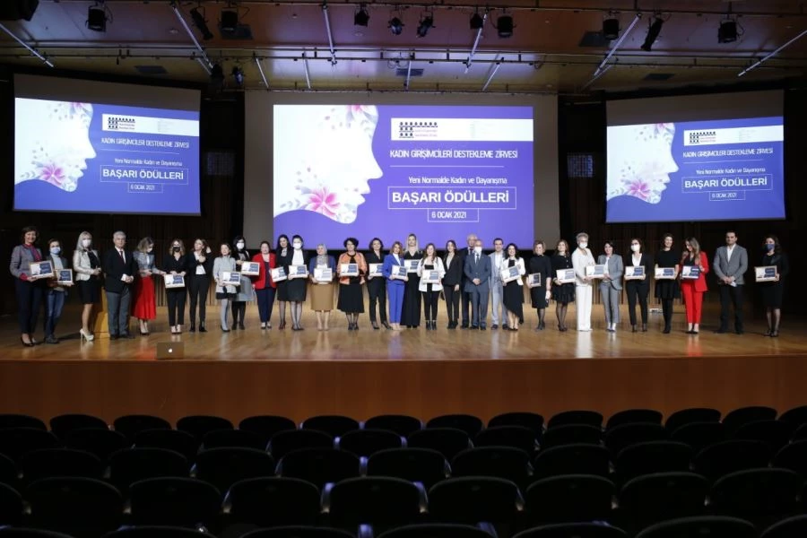 TÜRKİYE’NİN EN BAŞARILI KADINLARI SEÇİLDİ