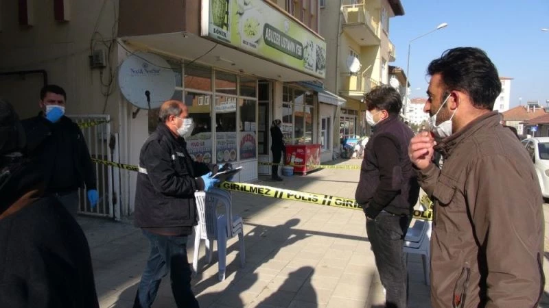 Kestiği hindi canından etti
