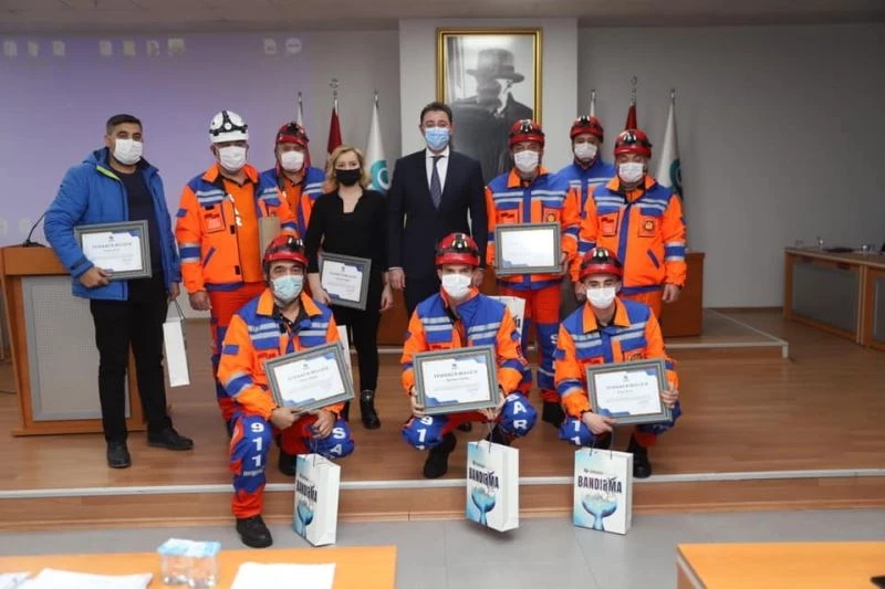 911 AK’ya teşekkür belgesi
