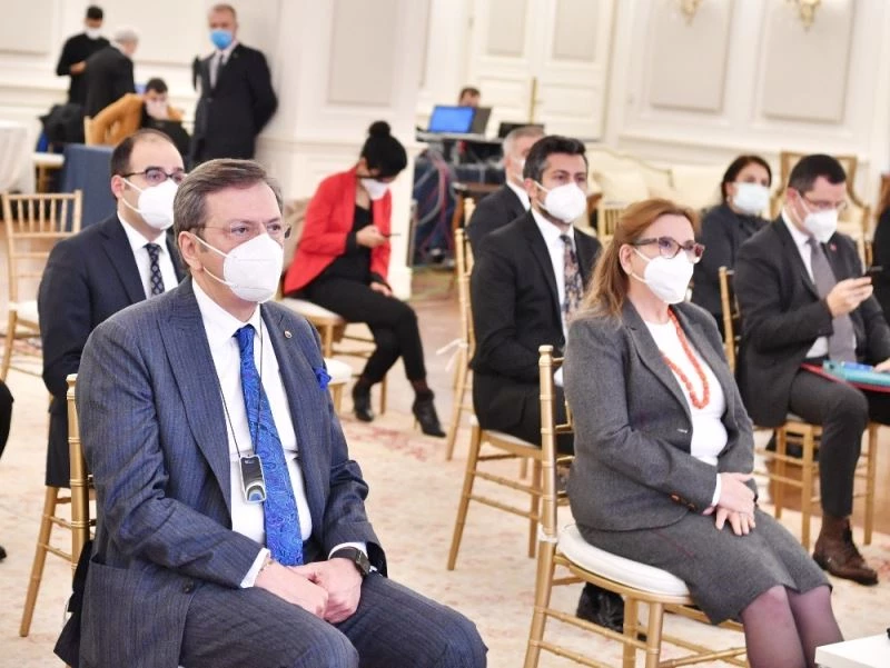 Hisarcıklıoğlu:” İlk TTM’yi ABD’de kurmamızın sebebi, şüphesiz; 330 milyonluk nüfusu, yüksek satın alma gücü ve senelik 2,5 trilyon dolar hacimle dünyanın en büyük ithalatçısı olması”
