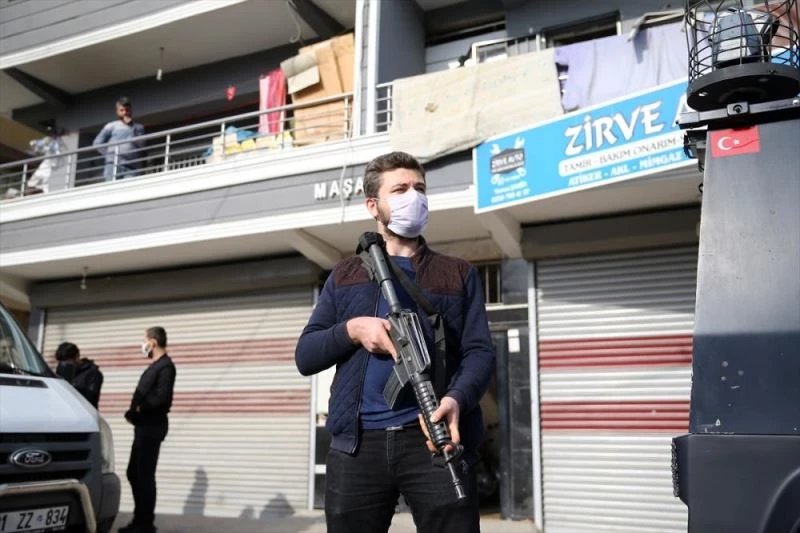 Kargoyla gönderilen ve üzerinde 