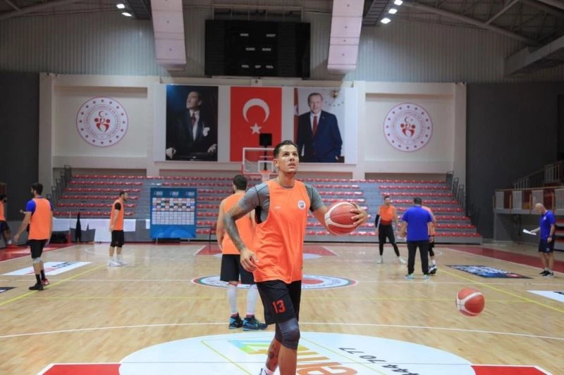 İlkan Karaman Semt 77 Yalovaspor’da
