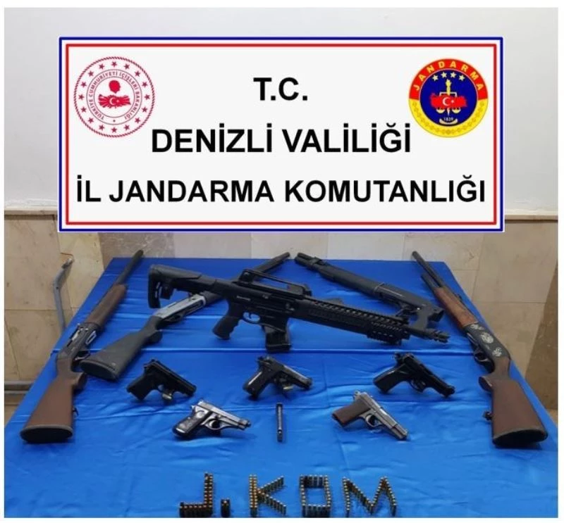 Ev ve işyerini cephaneliğe dönüştürmüşler
