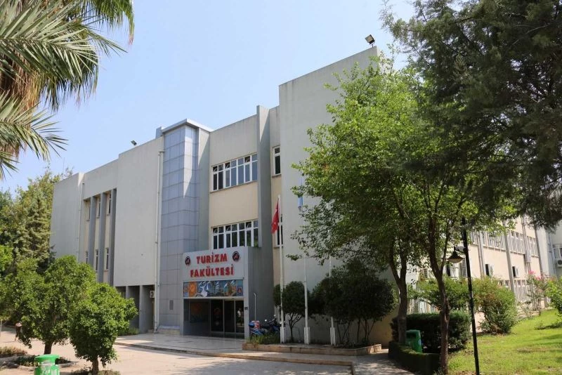 AÜ Turizm Fakültesi, taban puanı sıralamasında yerini kaptırmadı
