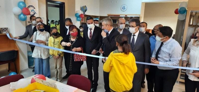 Ortaokula robotik kodlama atölyesi
