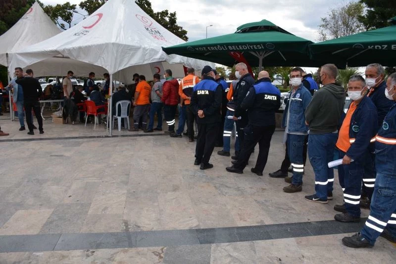 Belediye işçilerinden toplu kan bağışı
