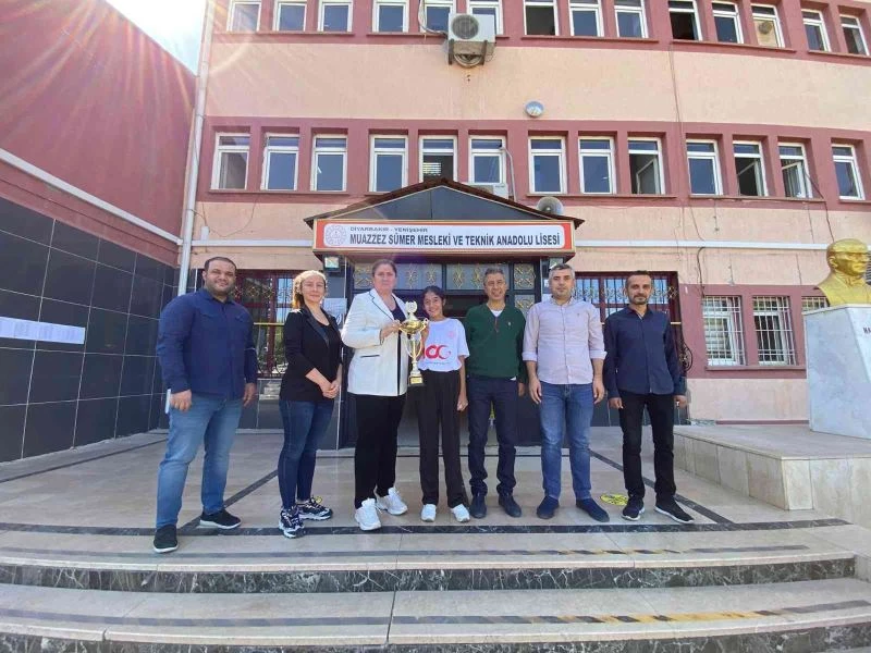 Görme engeli, Türkiye birincisi olmasına engel olmadı
