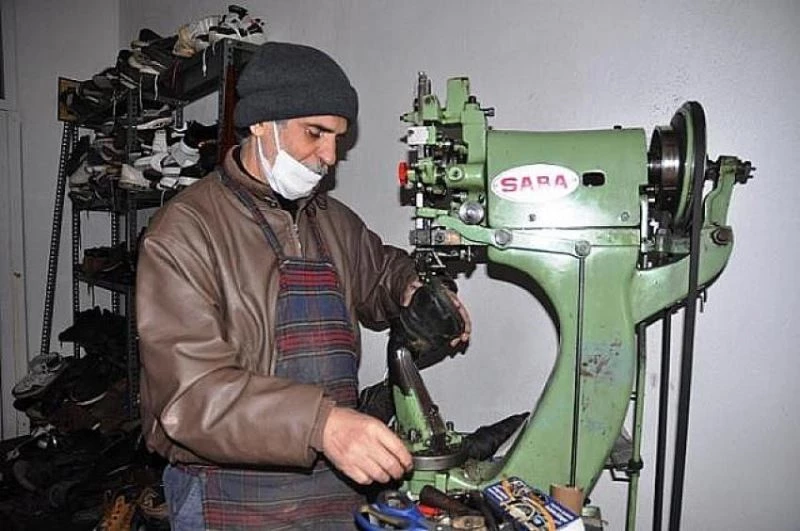 Mardin’de 40 yıldır ayakkabı tamirciliği yapıyor
