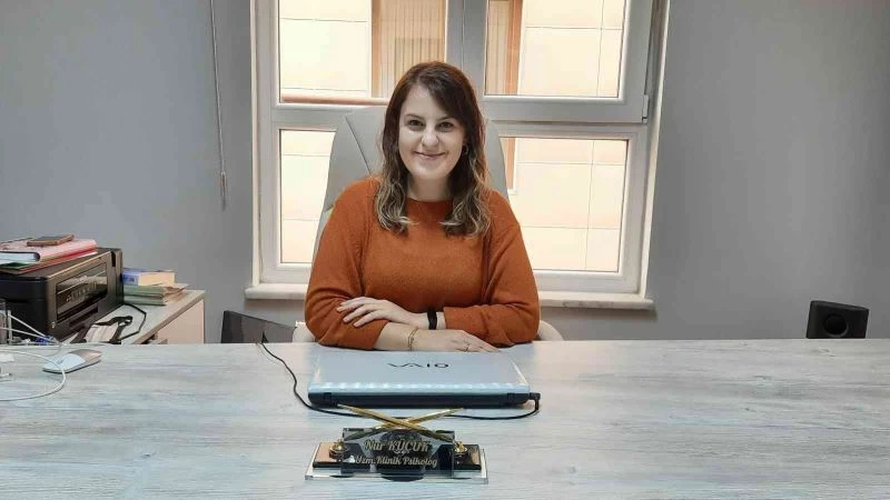 Uzman Klinik Psikolog Küçük: 