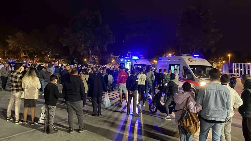 Yabancı uyruklu gençler arasında yan baktın kavgası: 1 ölü, 2 yaralı
