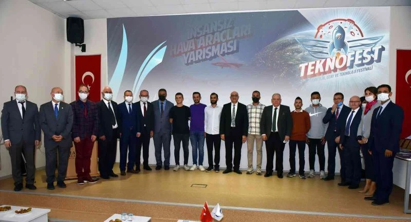 TEKNOFEST’in 2 dalda şampiyonu Manisa’da da ödüllendirildi
