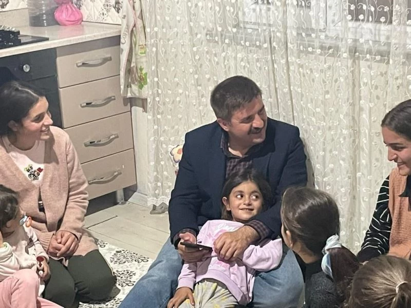 Iğdır Valisi Sarıibrahim’den 9 kız kardeşe sürpriz ziyaret
