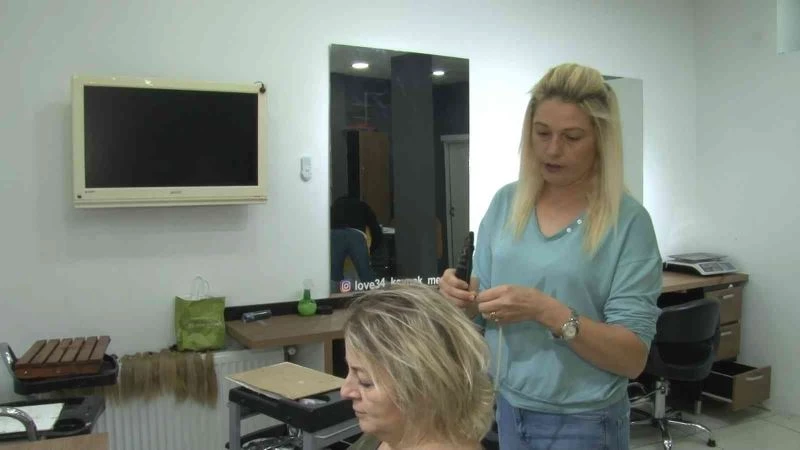 (Özel)- Sanatçı Kibariye’den, kuaförüne 4 bin 200 liralık ‘kaynak saç’ şoku
