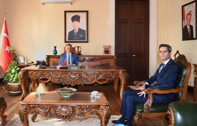 Vali Yazıcı, yeni İl Sağlık Müdürü İsmail Başıbüyük