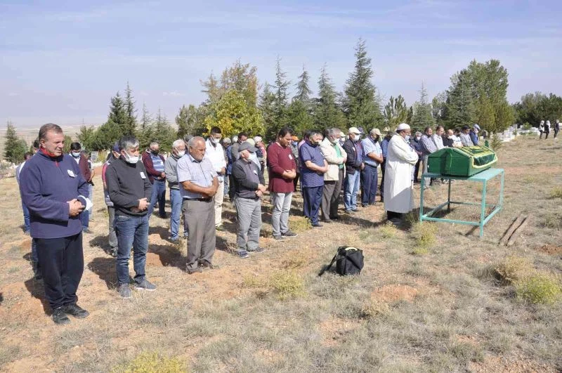  Ünlü yazar Necdet Özen son yolculuğuna uğurlandı
