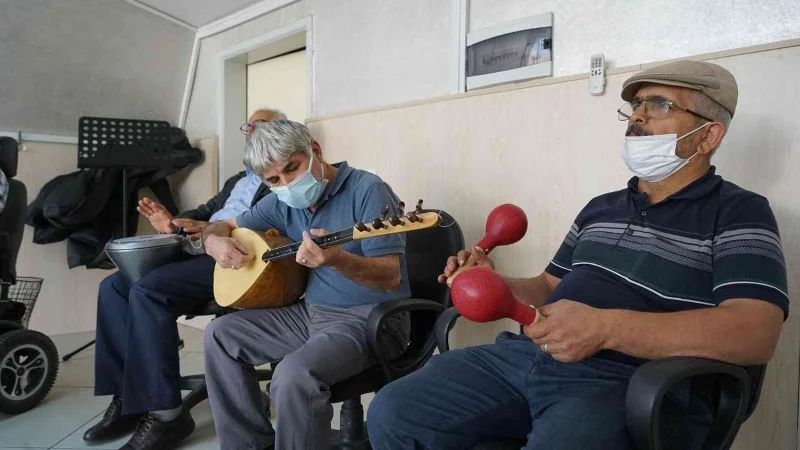 İleri Yaş Atölyelerinde eğitimler başladı

