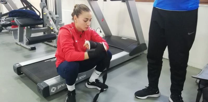 Olimpiyat ikincisi Buse Naz Çakıroğlu Dünya Şampiyonası öncesi Erzurum’da kampa girdi
