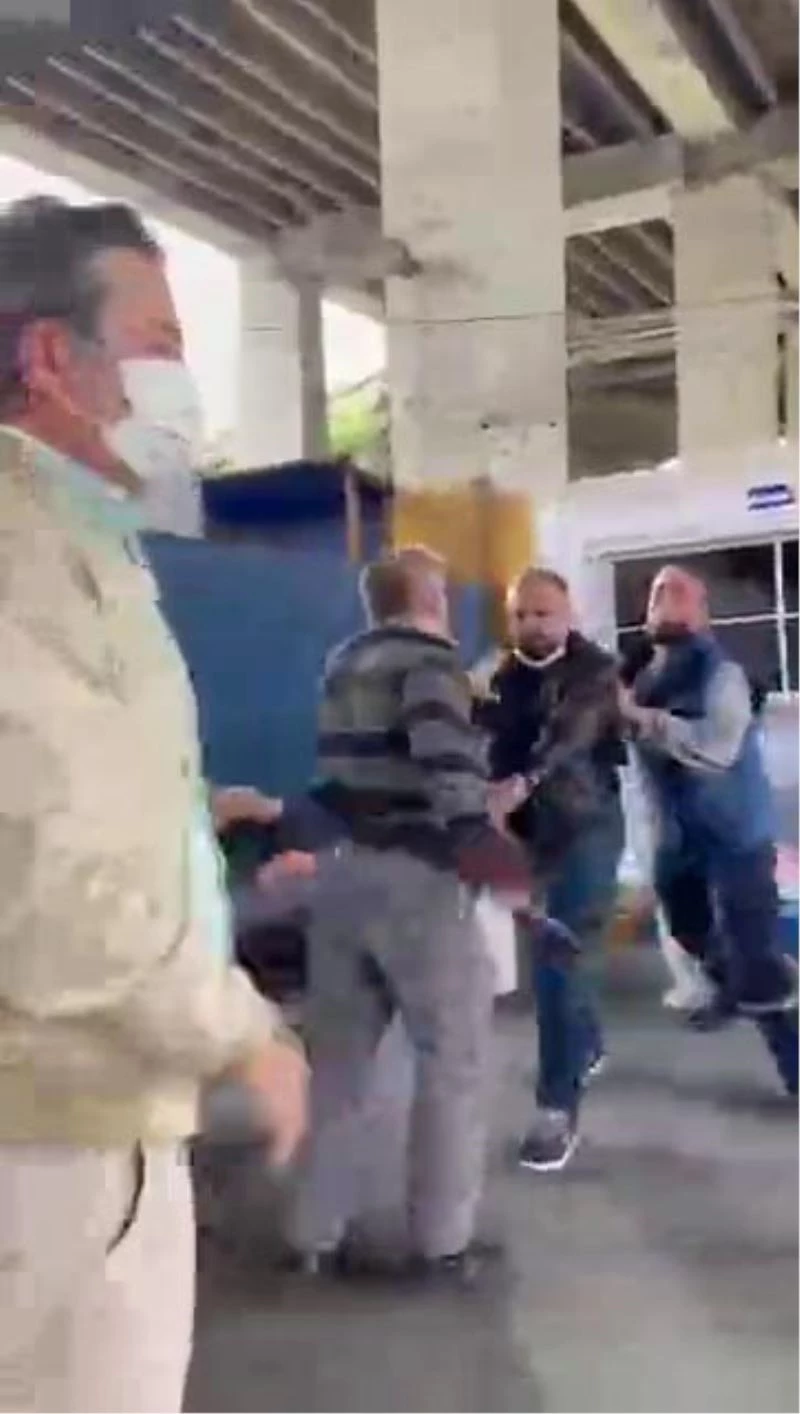 15 Temmuz Demokrasi Otogarı’nda müşteri ile kargocu kavgası kamerada
