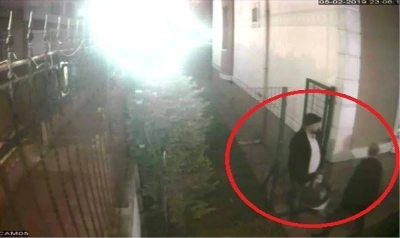 3 kattan şüpheli bir şekilde düşen genç kızın tutuklu babası raporun yanlış tutulduğu iddia etti
