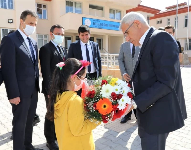 Başkan Güder: “Kapımız da gönlümüz de sonuna kadar açık”
