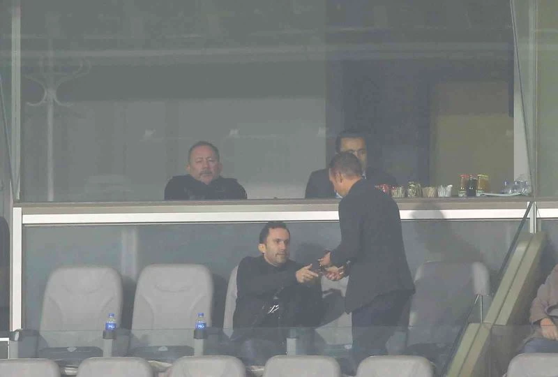 Sergen Yalçın, Başakşehir’de yine tribünde!
