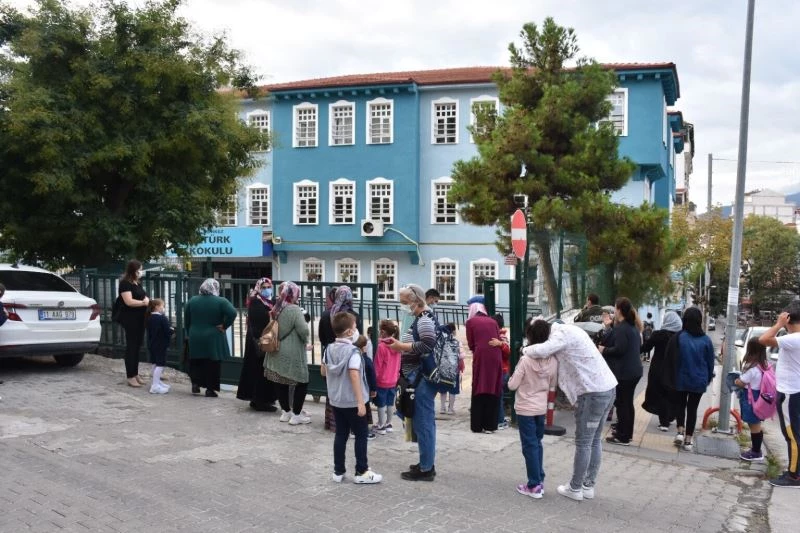 Cuma namazına yetişemeyen veliler yeni düzenleme istiyor
