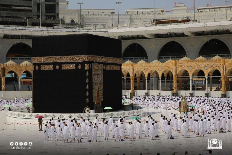 Suudi Arabistan’da Mescid-i Haram ve Mescid-i Nebevi tam kapasite ibadete açılıyor
