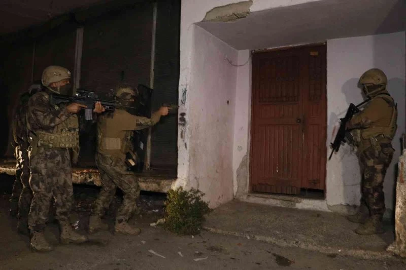 Adana’da “Cono Aşiretine” operasyon: Çok sayıda gözaltı var
