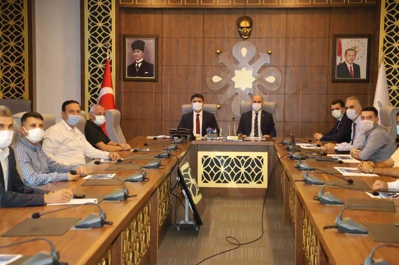 Hendek olaylarında evleri zarar gören vatandaşlarla toplantı yapıldı
