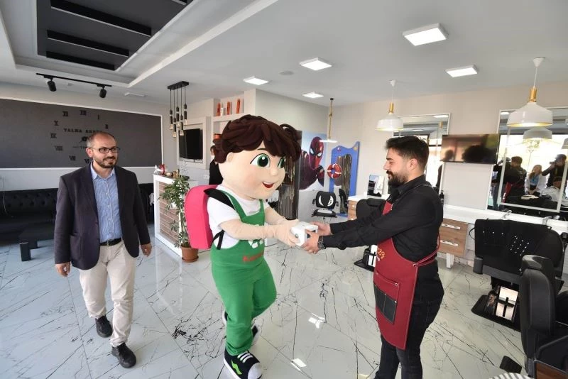 Karatay’da atık jiletler geri dönüşüm için toplanıyor
