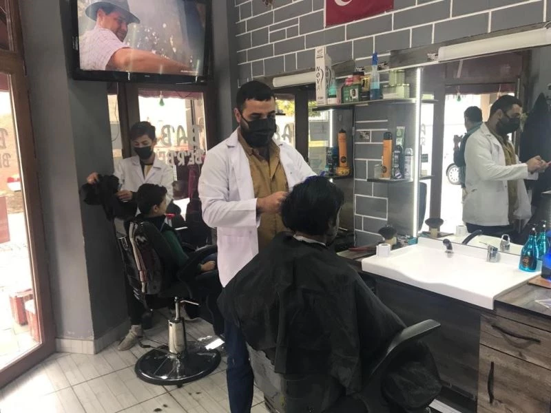 Bu kuaförde kandil gününde para alınmıyor
