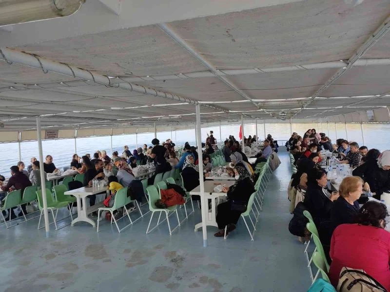 Mavi Tur’un konukları hemşireler oldu
