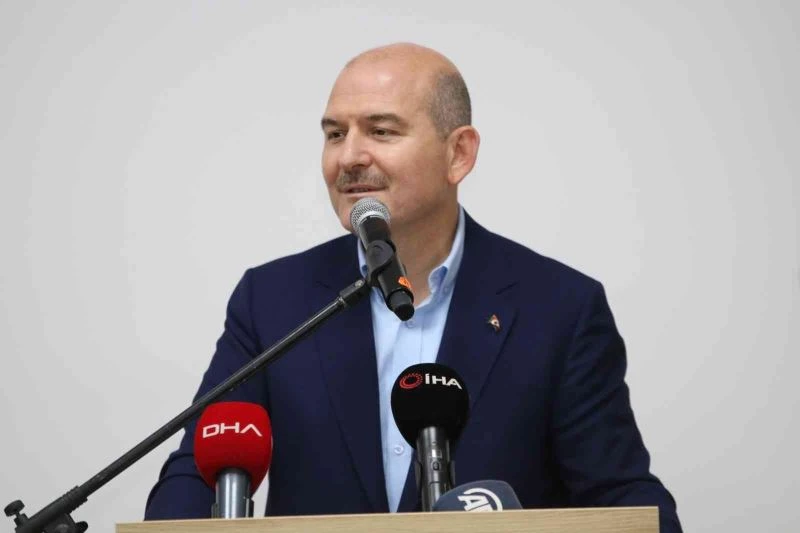 Bakan Soylu: “Tayyip Erdoğan dışarıya koza ördü, içeride de onlarla mücadele ediyor ve onlara fırsat sunmuyor”
