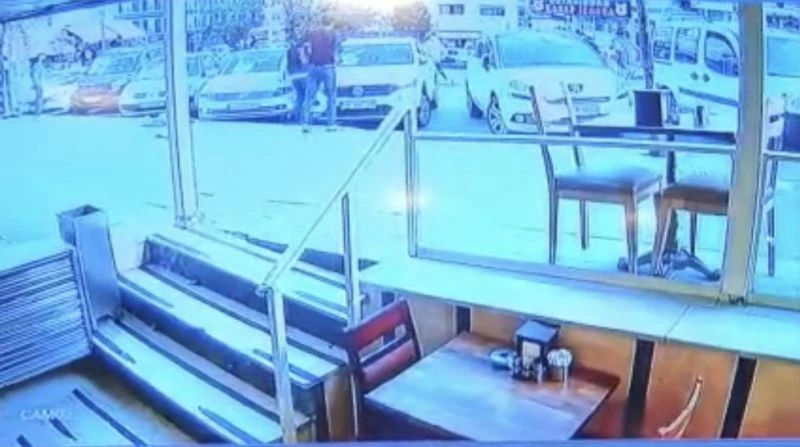 İstanbul’da eski ortaklar arasındaki silahlı kavga kamerada
