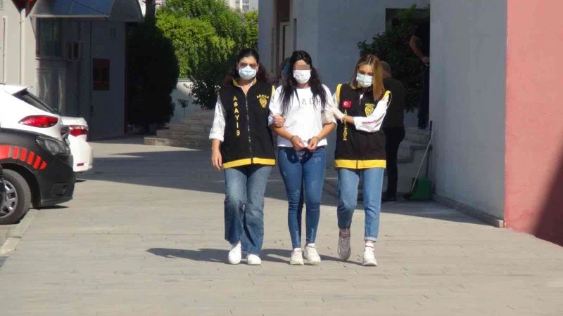 Levyeli kadın hırsız zanlıları yakalandı
