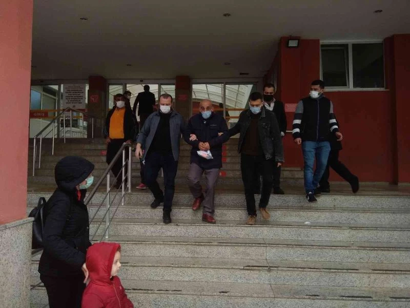 Kafe çalışanları olmasa eşini öldürecekti
