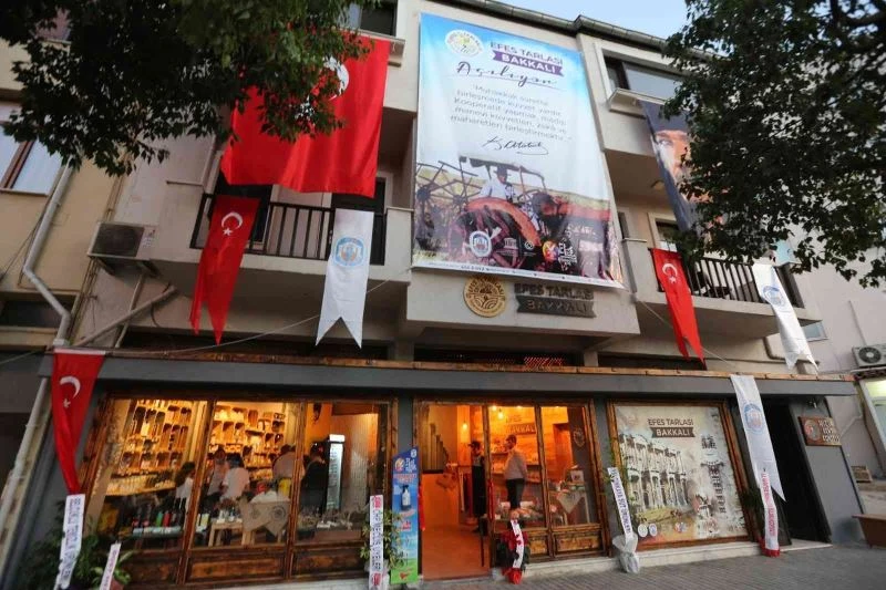 Efes Tarlası Bakkalı 1 yaşında
