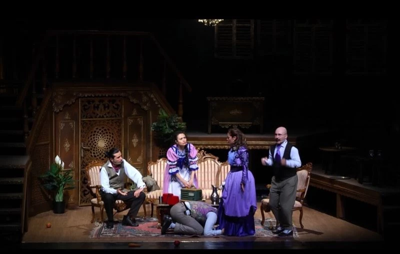 “Radyo’yu Humayun” Kocaelili tiyatroseverleri bekliyor
