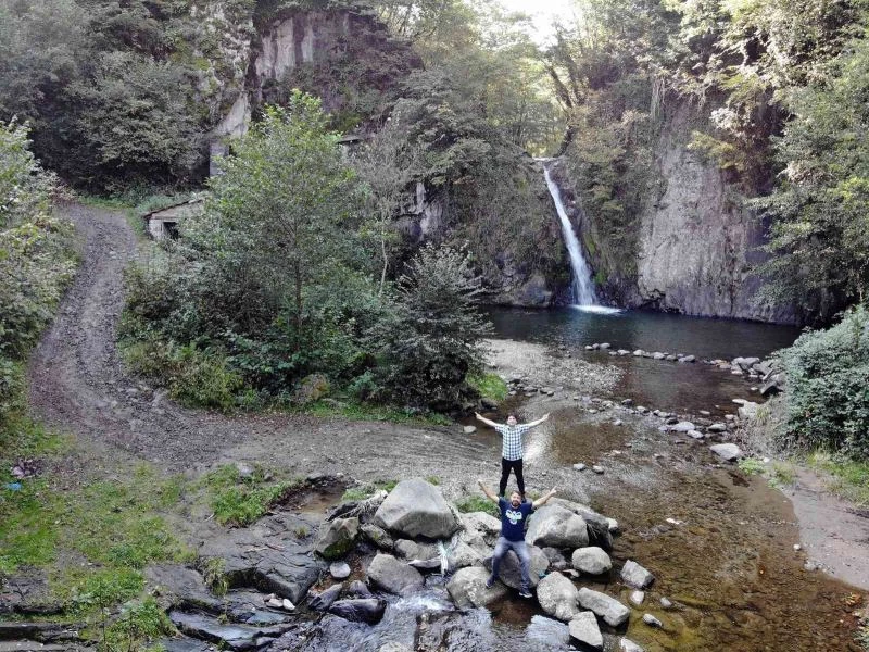 Kadıncık Şelalesi’nde sonbahar güzelliği

