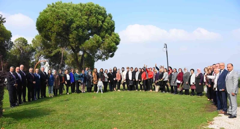 MHP’li kadınlar birlik ve beraberlik toplantısında buluştu
