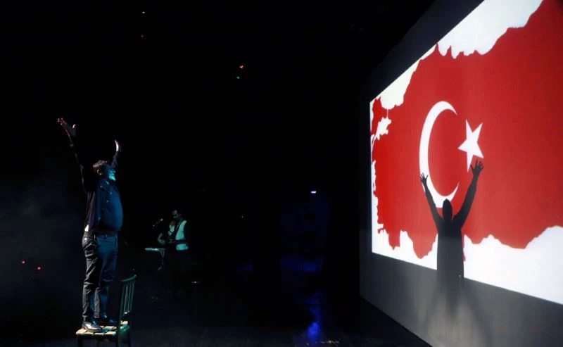 ’Nereye Gidiyoruz’ ilk kez Küçükçekmece Cennet Sahnesi’nde seyirciyle buluştu
