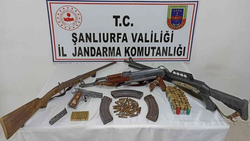 Arpa yığınları arasında uzun namlulu silah ele geçirildi
