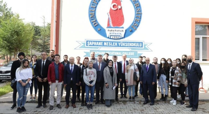 Rektör Uysal: “Engelli insanımıza sahip çıkmayı en kutsal bir görev kabul ediyoruz”
