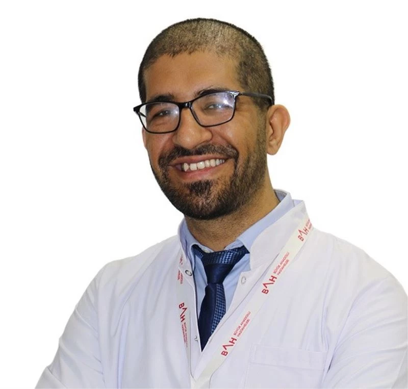 Bebeklerin sıklıkla kulaklarını çekiştirmesi ‘diş çıkarma belirtisi’ olabilir
