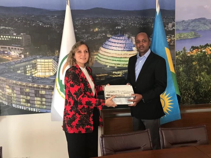 Rektör Çakar, Büyükelçi Mironko ile bir araya geldi
