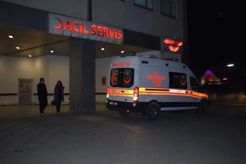 Madde bağımlısı, kırık bardakla hemşirelere dehşeti yaşattı
