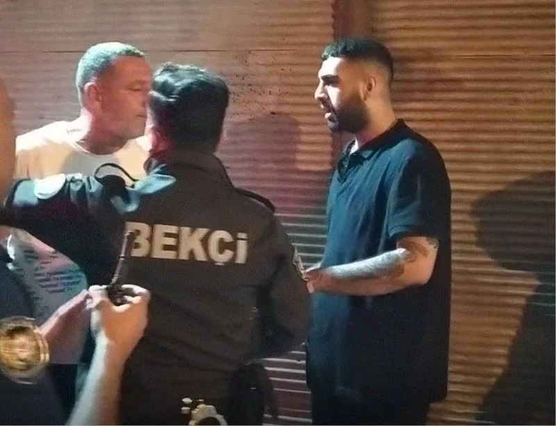 Adana’da trafik kazası yaptıktan sonra karşı tarafın sürücüsünü bıçakladılar
