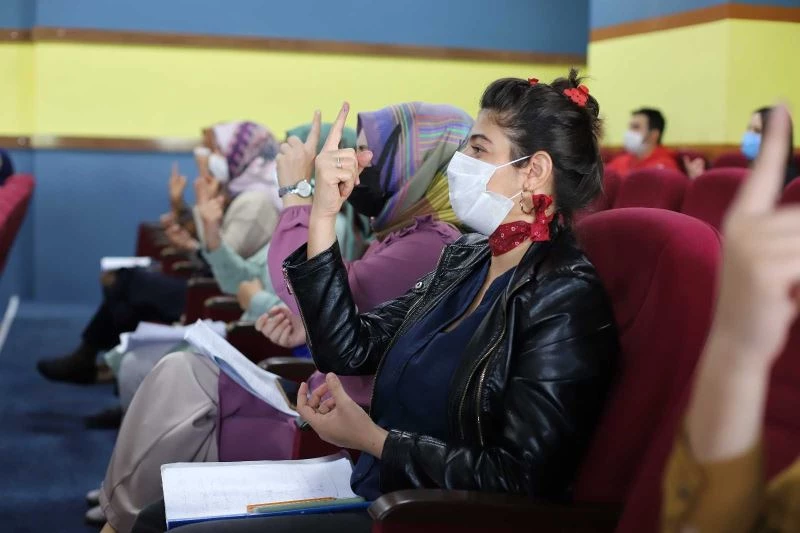 İşaret dili eğitimi alan personeller, işitme engelli vatandaşlara umut olacak
