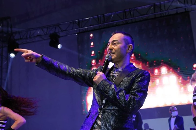 Özel Denizli Cerrahi Hastanesi’nden Serdar Ortaç konserine sağlık desteği
