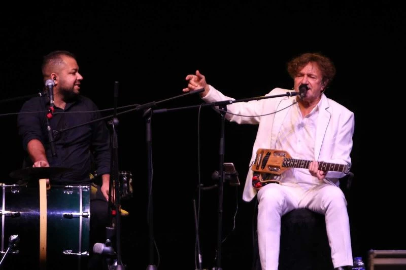 Goran Bregoviç Mersinlilerle buluştu
